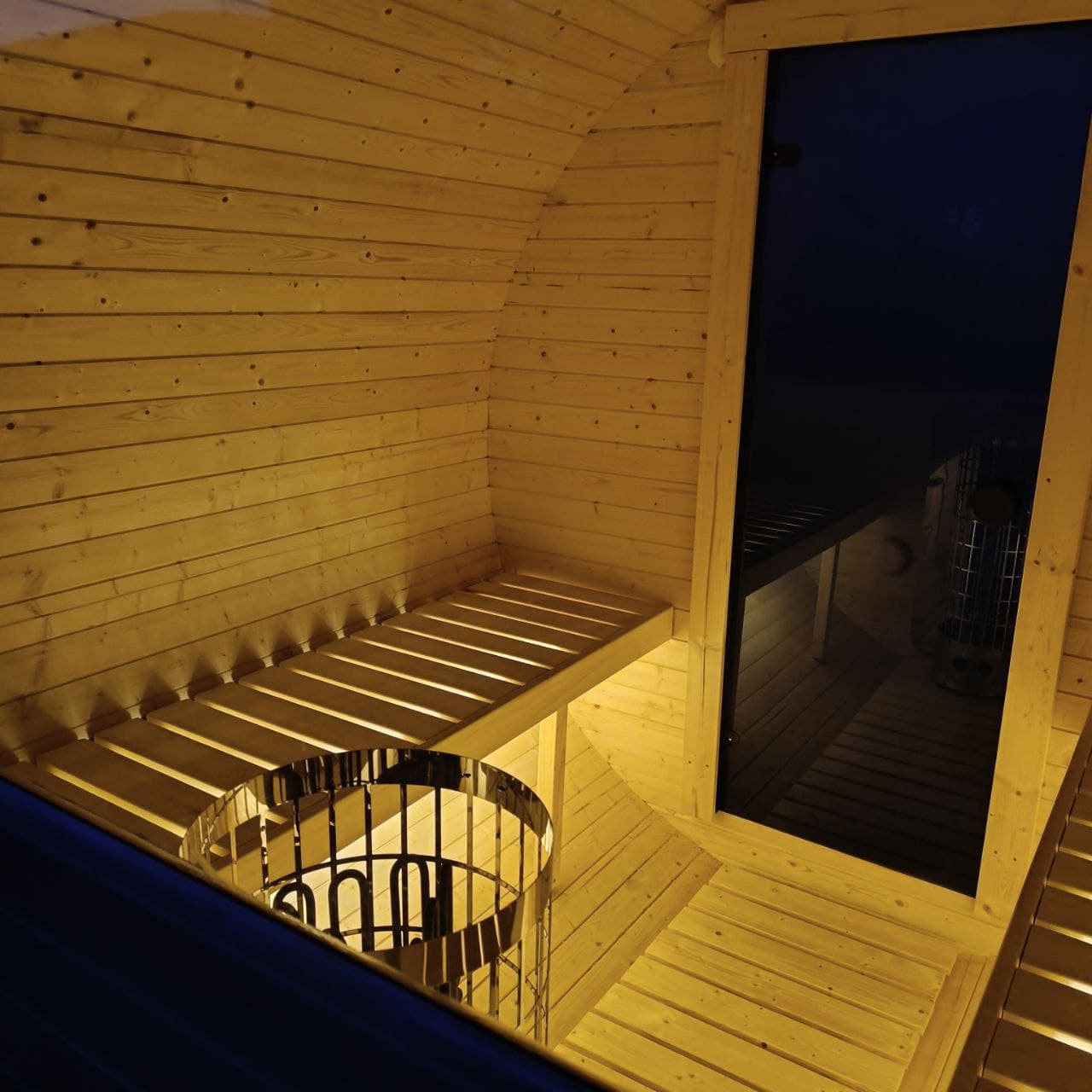 Zewnętrzna sauna beczka 240 cm - Z piecem na Drewno miniatura 5